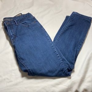 Levi’s Bold Curve Classic Rise Slim Leg Jeans